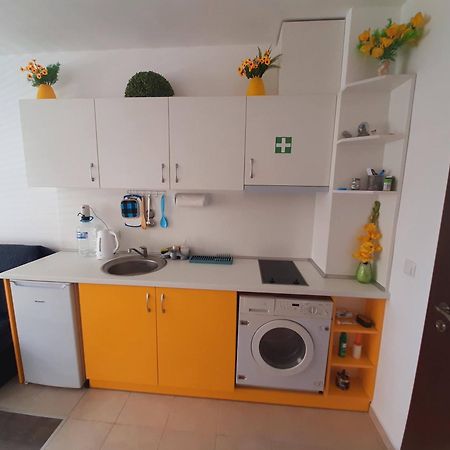 Apartment-Studio Daisy In Kiwi Gardens Complex Byala  Exterior foto